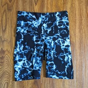OLD NAVY Extra High-Waisted PowerSoft Hidden Pocket Bike Shorts M